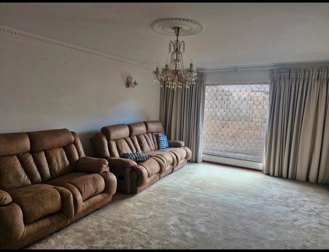 6 BEDROOM HOUSE FOR SALE IN CRAVENBY